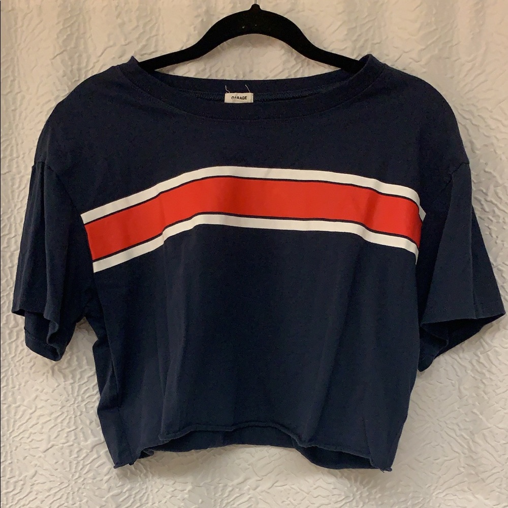 GARAGE - Crop T